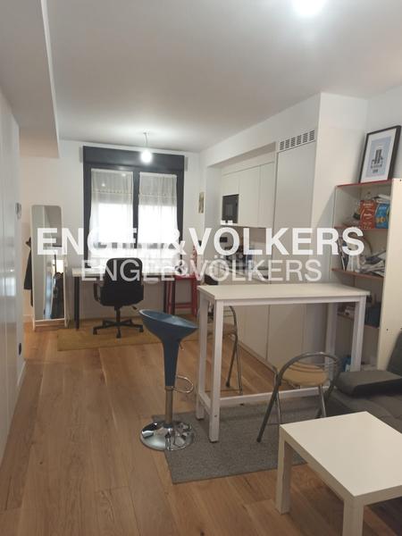 Foto 9d93d946-be05-4c91-b9dd-dcdd2bd344ac. Lloguer apartament amb calefacció aparcament piscina a Madrid