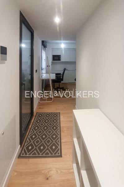 Foto c6cbb81b-f645-42b9-af4d-93427635854e. Lloguer apartament amb calefacció aparcament piscina a Madrid