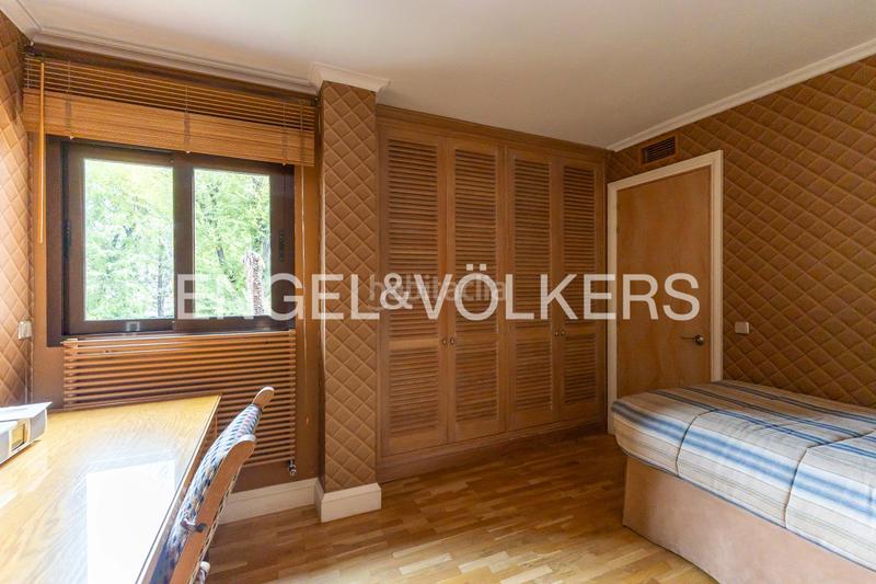 Foto 0332c744-9b83-4337-92b8-7241fe157b25. Duplex con riscaldamento parcheggio piscina in el soto de La Moraleja La Moraleja