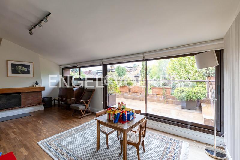 Foto 17ff9497-c7be-4ab7-aca9-6b7aecb01cad. Duplex con riscaldamento parcheggio piscina in el soto de La Moraleja La Moraleja