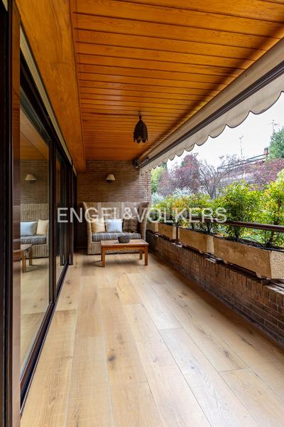 Foto 3a3838c3-49ed-4deb-ab44-f7be274d6535. Duplex con riscaldamento parcheggio piscina in el soto de La Moraleja La Moraleja