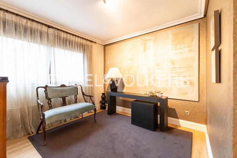 Foto 571f7ce2-d5cd-4fa4-b315-557ea66417f9. Duplex con riscaldamento parcheggio piscina in el soto de La Moraleja La Moraleja