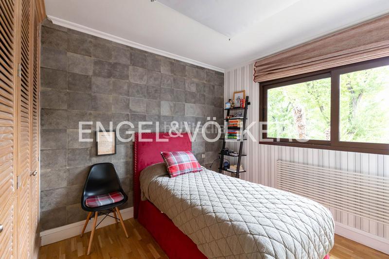 Foto 67a64123-2dca-4336-9b52-8ba805244257. Duplex con riscaldamento parcheggio piscina in el soto de La Moraleja La Moraleja