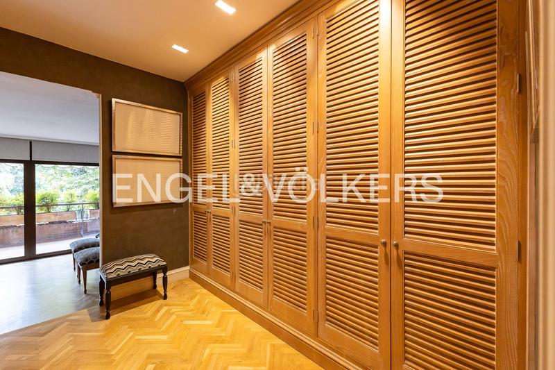 Foto cde4ffa6-3717-4db3-9f5c-3fc87495858b. Duplex con riscaldamento parcheggio piscina in el soto de La Moraleja La Moraleja