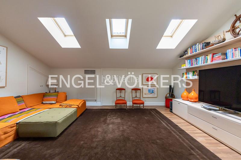 Foto fb208820-ab57-4e72-9bf4-ab3fdf057dd0. Duplex con riscaldamento parcheggio piscina in el soto de La Moraleja La Moraleja