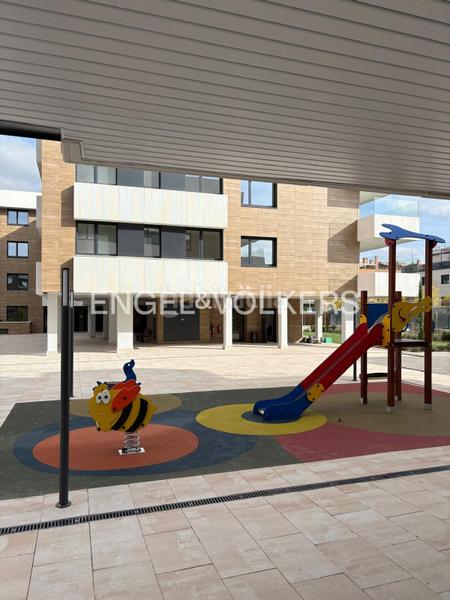 Foto 39546995-c699-40b0-b0bb-0b4fc7213a78. Miete appartement mit heizung parking pool in Prado de Somosaguas Pozuelo de Alarcón