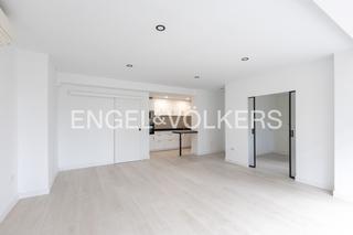 Alquiler Apartamento en Cuatro Caminos - Azca. Piso recién reformado en azca