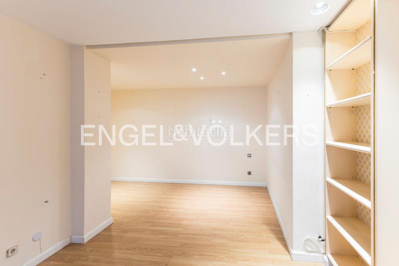 Foto 5fd32026-4a09-46b2-aabf-9565e16c280f. Alquiler apartamento piso luminoso en Nueva España distrito chamartín. en Madrid