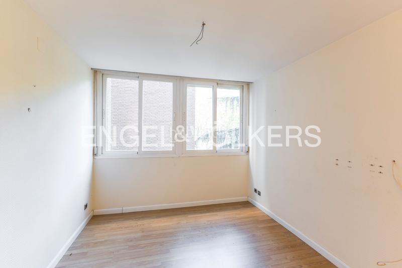 Foto afcee5df-d408-43b4-95a6-266b8aa65c9c. Alquiler apartamento piso luminoso en Nueva España distrito chamartín. en Madrid