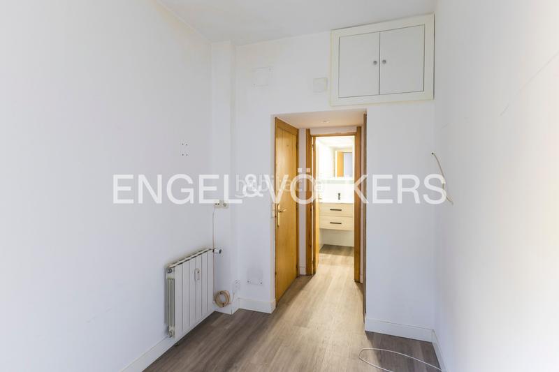 Foto b7167494-3bb1-4554-9603-8faf6ee794f0. Alquiler apartamento piso luminoso en Nueva España distrito chamartín. en Madrid