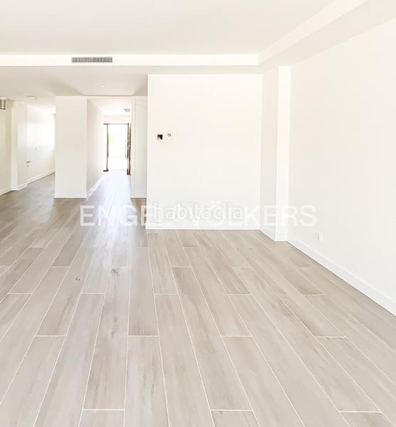 Foto 1e98c678-96c9-4e68-b98d-a667d100b5db. Haus mit heizung parking pool in primera fase-nuevo Tres Cantos Tres Cantos