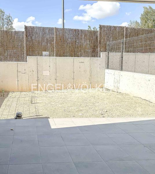 Foto 3de0c0c8-543a-45b9-86a9-a8f68c2214e3. Haus mit heizung parking pool in primera fase-nuevo Tres Cantos Tres Cantos