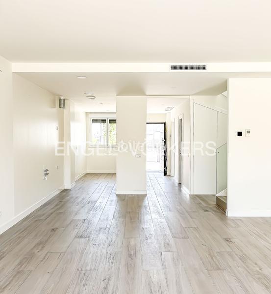 Foto 59a171ad-0418-4e32-94b7-8f4f9b520aad. Haus mit heizung parking pool in primera fase-nuevo Tres Cantos Tres Cantos