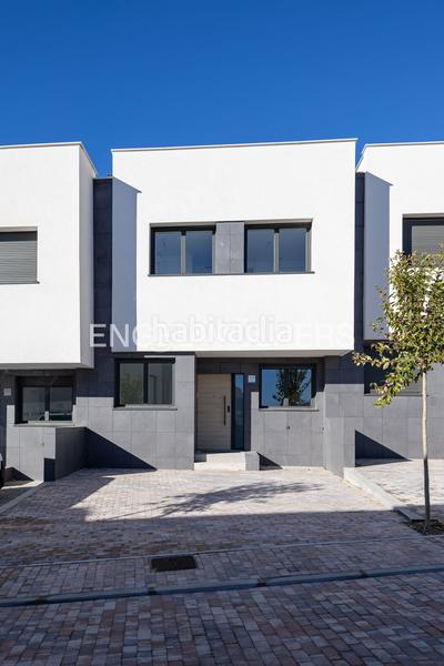 Foto 9d4f5462-3332-4014-8b54-d689728162f7. Haus mit heizung parking pool in primera fase-nuevo Tres Cantos Tres Cantos