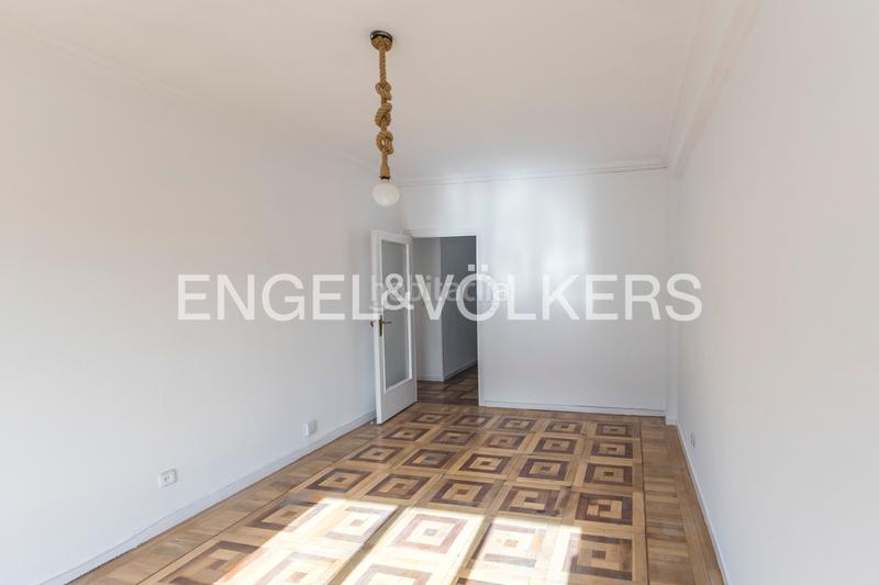 Foto 2dd13f9f-09f2-40b3-81a3-b2b44f6b4433. Lloguer apartament amb calefacció a Ciudad Jardín Madrid