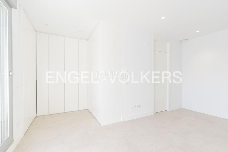 Foto 0d52a555-5ec7-42c2-ae58-d4a3e2a32767. Casa adossada amb calefacció aparcament piscina a Pozuelo de Alarcón