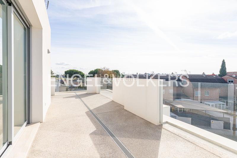 Foto d812d416-3f89-425f-ab04-2f31bedb1167. Casa adossada amb calefacció aparcament piscina a Pozuelo de Alarcón