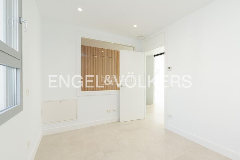 Foto fe29661a-e832-42ec-ba3b-99e62807d273. Casa adossada amb calefacció aparcament piscina a Pozuelo de Alarcón