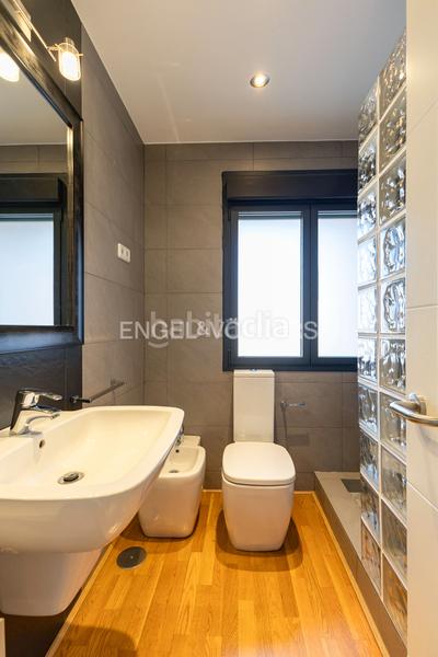 Foto 081b6802-76bb-4210-a159-53ffef5afbf6. Maison jumelée avec chauffage parking dans Sector 3 Getafe