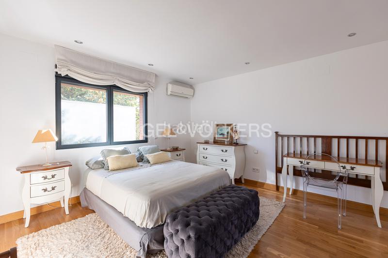 Foto 2b99c803-4316-454f-94dc-3ce9061e4213. Maison jumelée avec chauffage parking dans Sector 3 Getafe