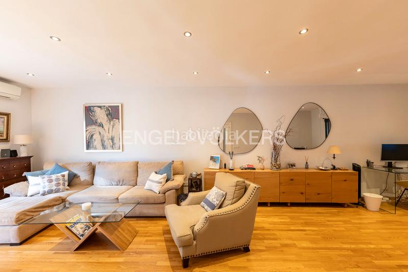 Foto d0657101-dcbf-4bf7-a5b9-27cbf9bed125. Maison jumelée avec chauffage parking dans Sector 3 Getafe