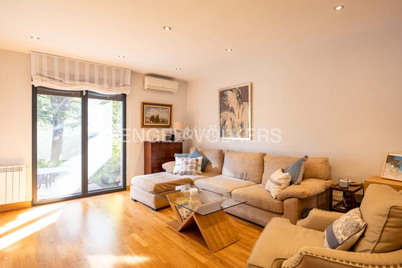 Foto d33d5633-228e-493a-9fee-09dbc936c948. Maison jumelée avec chauffage parking dans Sector 3 Getafe