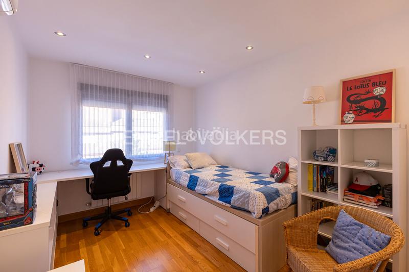 Foto e4c62cc9-6c2e-4186-b7e8-5327f1ce5a91. Maison jumelée avec chauffage parking dans Sector 3 Getafe