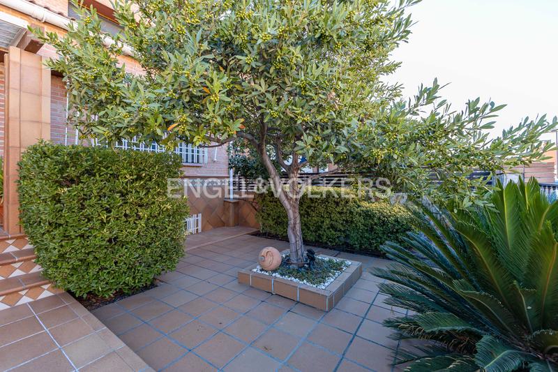 Foto e62900e4-fb12-4a70-b373-b86501aab8eb. Maison jumelée avec chauffage parking dans Sector 3 Getafe