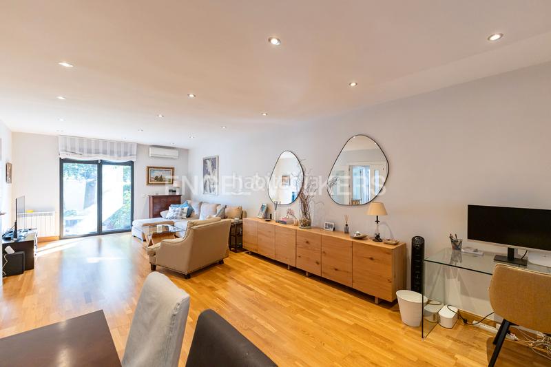 Foto f01258c1-e10a-440a-a4c3-7dabfc9072e6. Maison jumelée avec chauffage parking dans Sector 3 Getafe