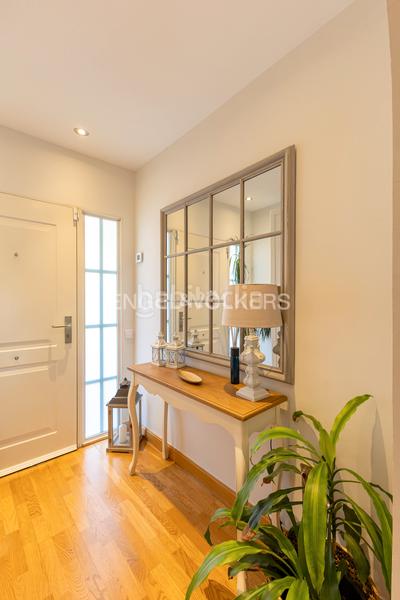 Foto f2e8298d-a959-48fc-97a6-8b512d0acec0. Maison jumelée avec chauffage parking dans Sector 3 Getafe