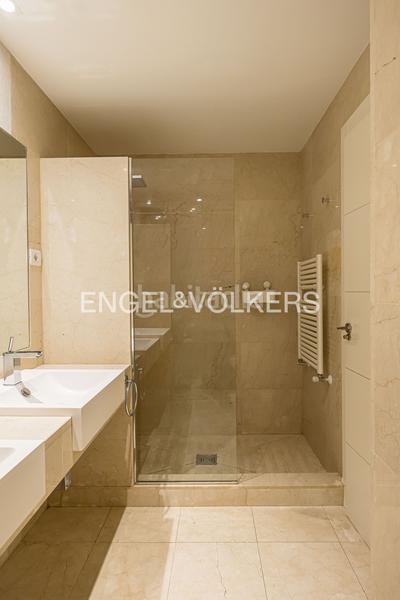 Foto 3e00950c-6ffa-4eaa-87d0-cfdddd5a4868. Appartement avec chauffage parking piscine dans Aravaca Madrid