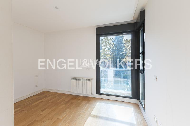 Foto 541e2e86-14e3-4b4e-82ee-7dcb57c62ac5. Appartement avec chauffage parking piscine dans Aravaca Madrid