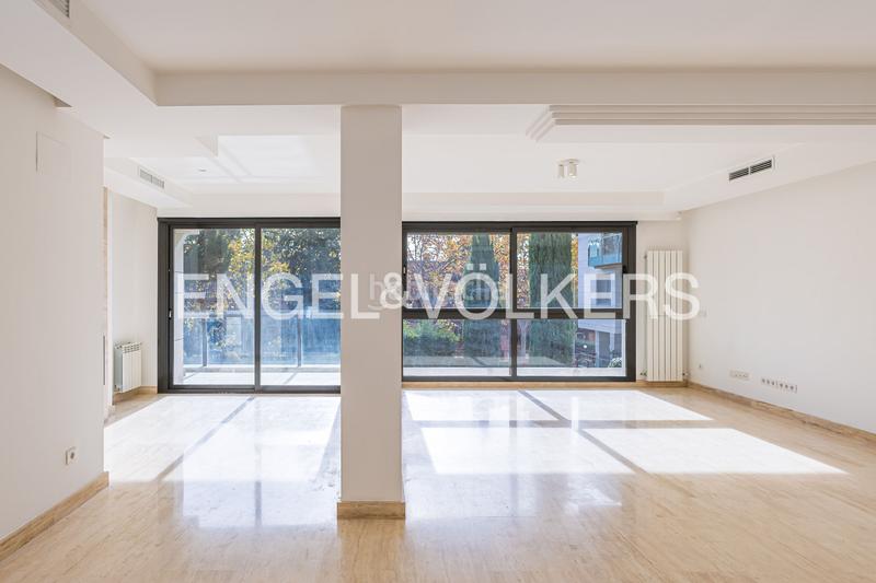 Foto e4cb32ee-9562-4914-9baf-6d99f7cdf783. Appartement avec chauffage parking piscine dans Aravaca Madrid