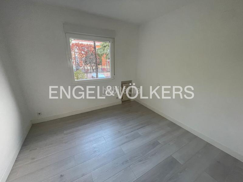 Foto be6828a7-d8f5-4fd5-bb8d-815522b333fa. Rent apartment with heating parking pool in Concepción Madrid