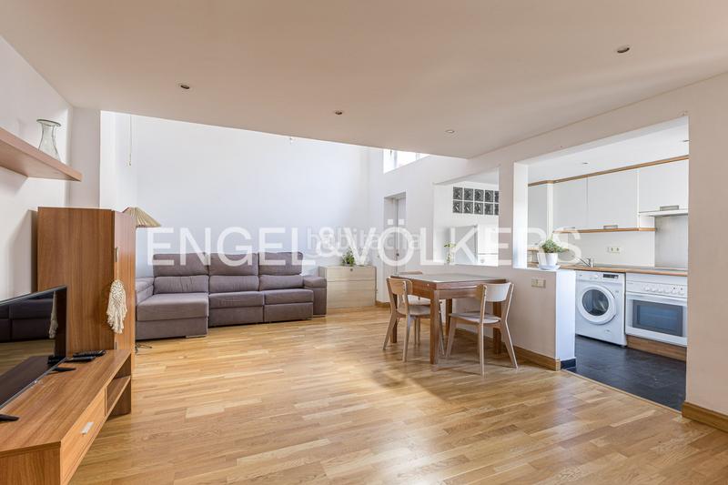 Foto f4db7eac-451d-4d49-b2e8-bbd1de532659. Affitto attico con riscaldamento in Universidad-Malasaña Madrid