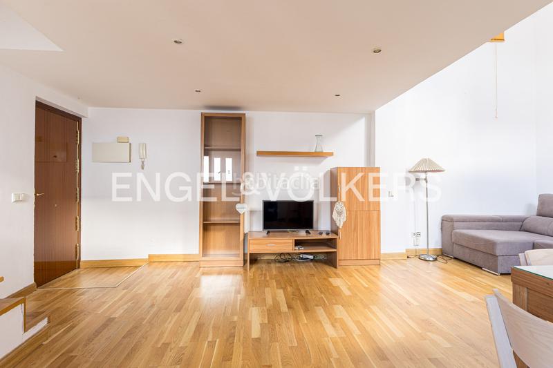 Foto 478895f1-a17a-4f90-9957-d15747adafc9. Alquiler ático  duplex con terraza en malasaña en alquiler en Madrid