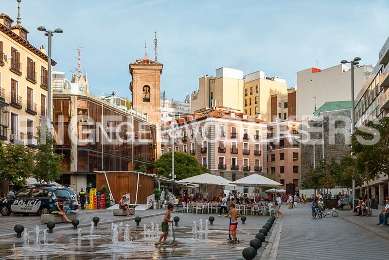 Foto 56b238e4-3e16-4dbd-a987-89dc82e9aa70. Alquiler ático  duplex con terraza en malasaña en alquiler en Madrid