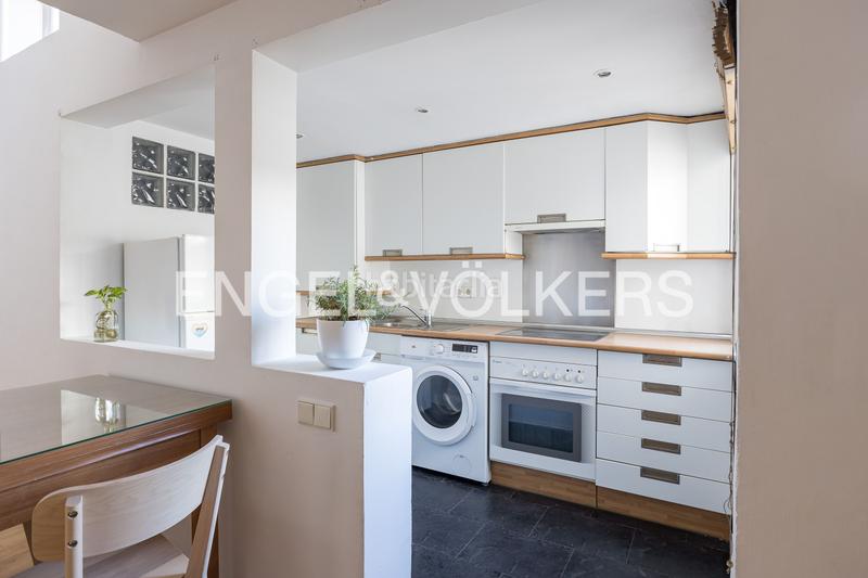 Foto a2519d90-d6e7-4df4-b347-ac69ca44b23d. Alquiler ático  duplex con terraza en malasaña en alquiler en Madrid