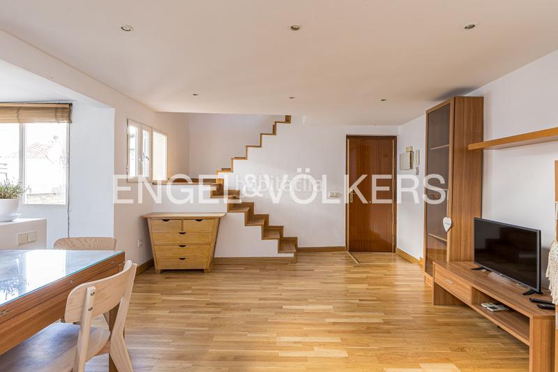 Foto c394834f-5711-476a-bbbe-92af734579e0. Alquiler ático  duplex con terraza en malasaña en alquiler en Madrid