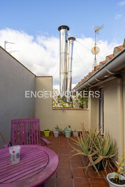 Foto e5b6de4c-9b14-4827-994d-d57b147d507e. Alquiler ático  duplex con terraza en malasaña en alquiler en Madrid