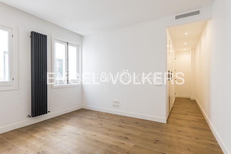 Foto 0b57610d-6214-4d90-a4fd-e27912ab1f9a. Rent apartment with heating in Cortes-Huertas Madrid