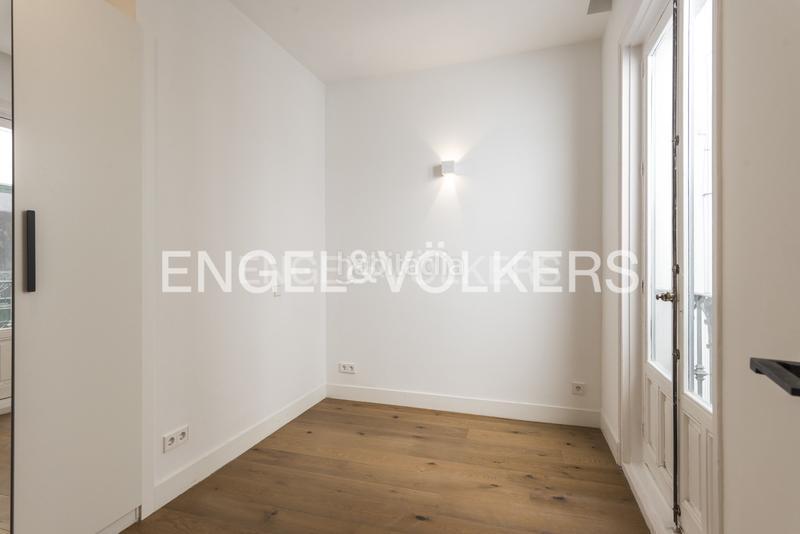 Foto 27f1b395-3a81-4d8c-ab45-e97b124813d4. Rent apartment with heating in Cortes-Huertas Madrid