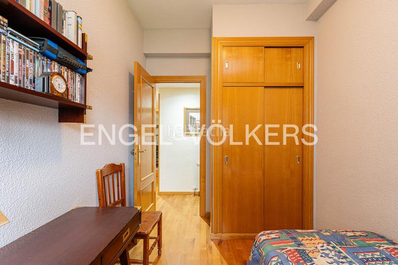 Foto f383a9ba-aa74-4196-8ea8-fb8a62e4a37d. Apartamento espectacular bajo en Guadarrama