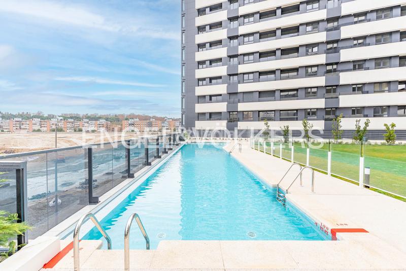 Foto 317c6232-9f22-44b1-b494-7702e615875d. Lloguer apartament amb calefacció aparcament piscina a Madrid