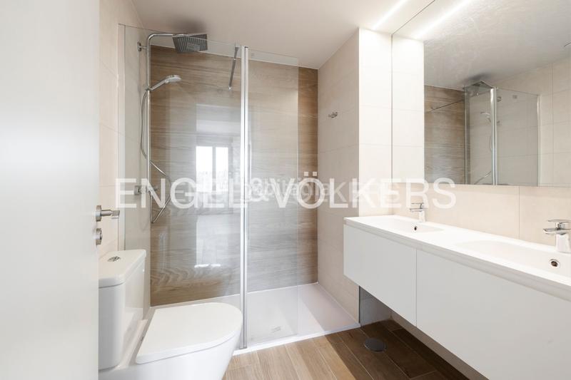 Foto 5602da4e-520d-49f3-898d-4a0b36288d7f. Lloguer apartament amb calefacció aparcament piscina a Madrid