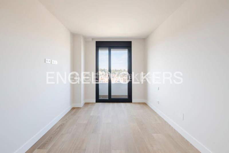 Foto 81ff1eeb-5919-4ce5-a2ff-a1c690ea7113. Location appartement avec chauffage parking piscine dans Madrid