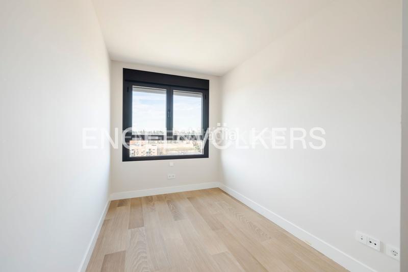 Foto 694a28dd-eccc-4b19-92bb-14bc6e7b546f. Miete appartement mit heizung parking pool in Imperial Madrid