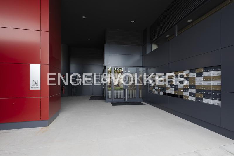 Foto 890a8664-dd39-41c2-9cfa-7525690f10d7. Miete appartement mit heizung parking pool in Imperial Madrid