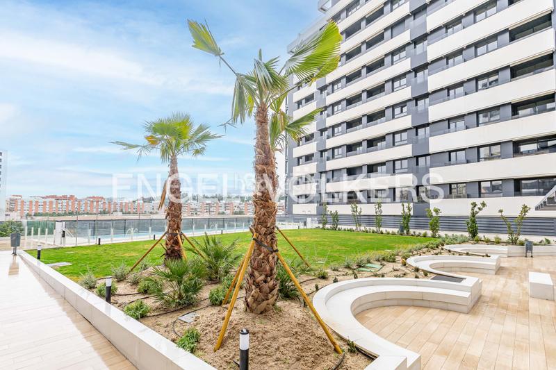 Foto e54cd7bc-4b4f-44cf-9df9-97eec5bf9a0b. Miete appartement mit heizung parking pool in Imperial Madrid