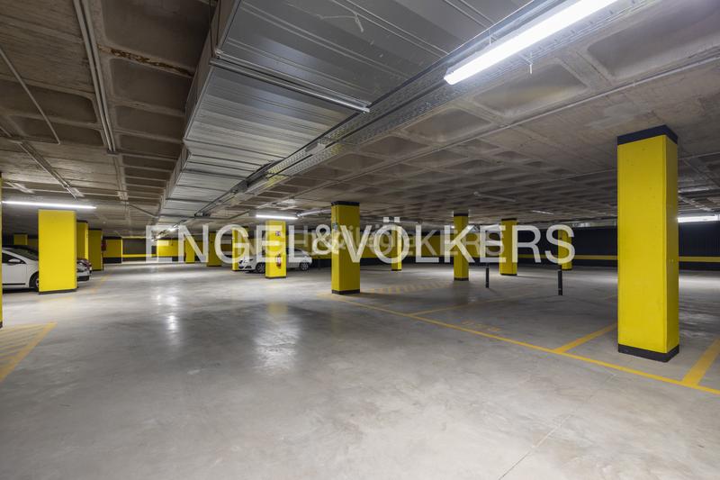 Foto f0dc3963-e44a-46db-8cd3-e9a27e4f3331. Miete appartement mit heizung parking pool in Imperial Madrid